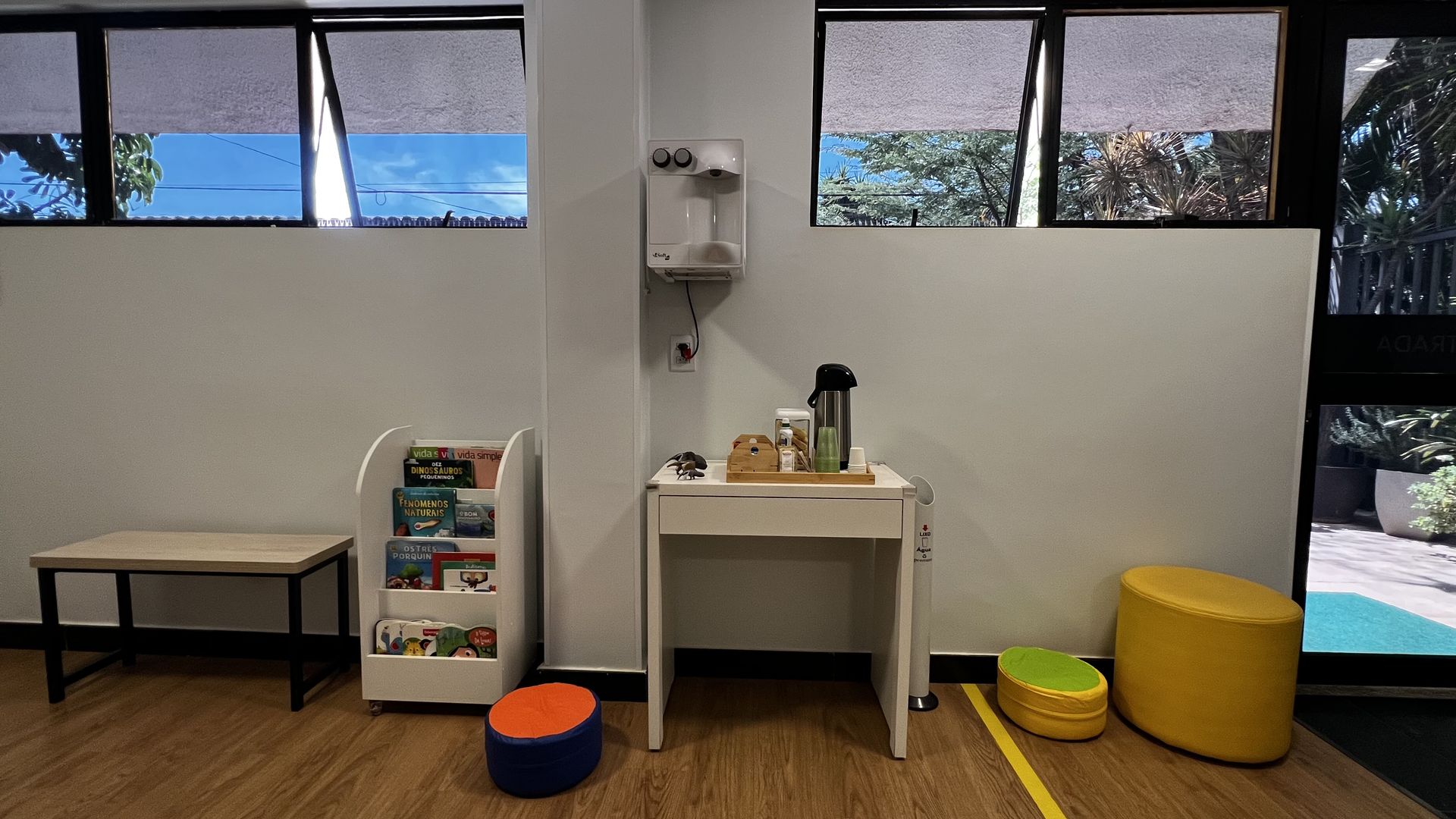 Área de acolhimento da clínica